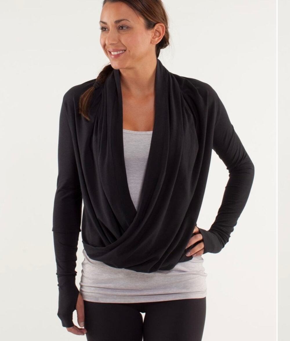 Lululemon Iconic Wrap top size 6 black